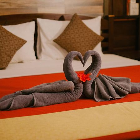 JOY Bungalow Resort&Restaurant Koh Jum Bagian luar foto