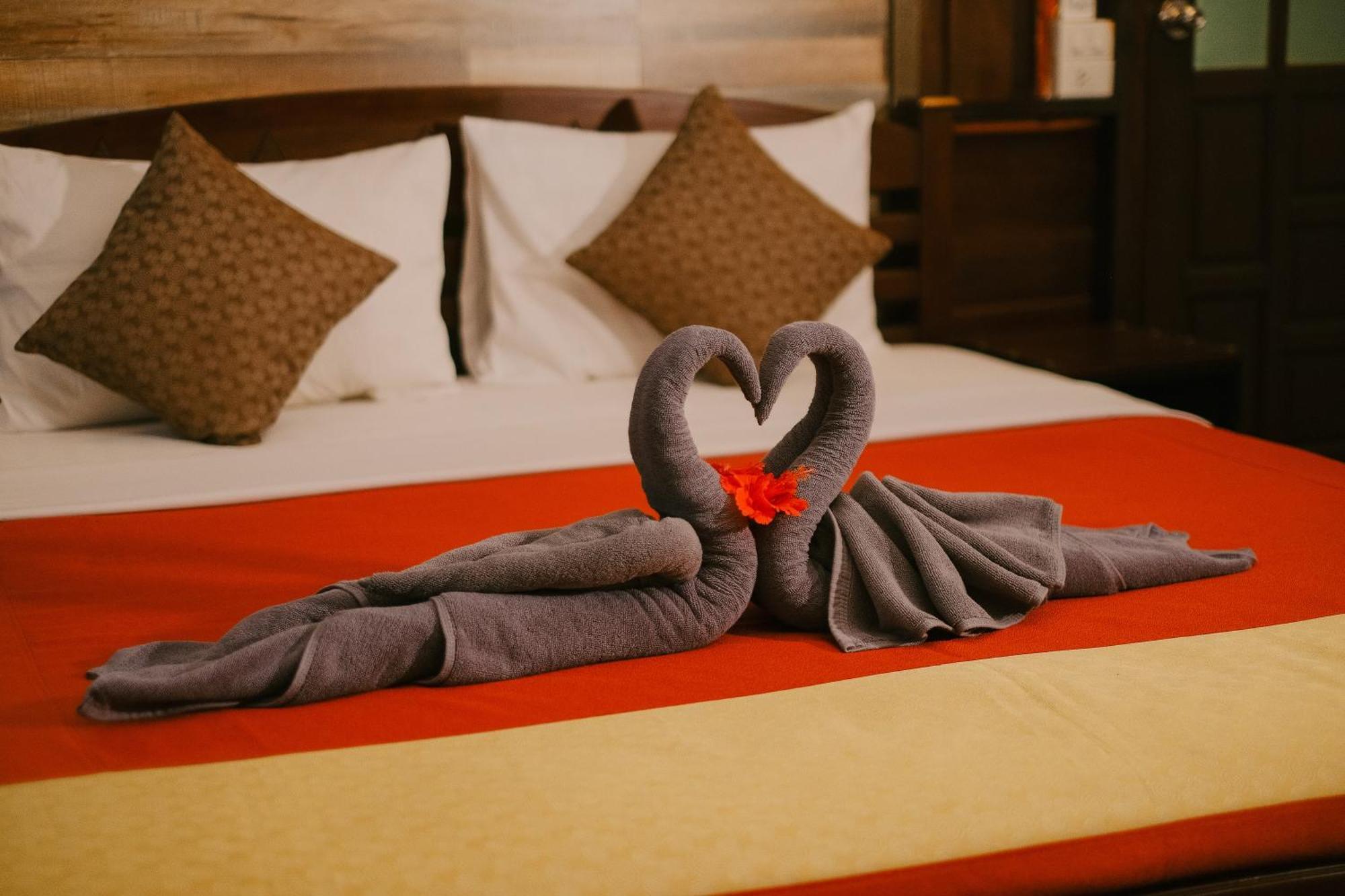 JOY Bungalow Resort&Restaurant Koh Jum Bagian luar foto