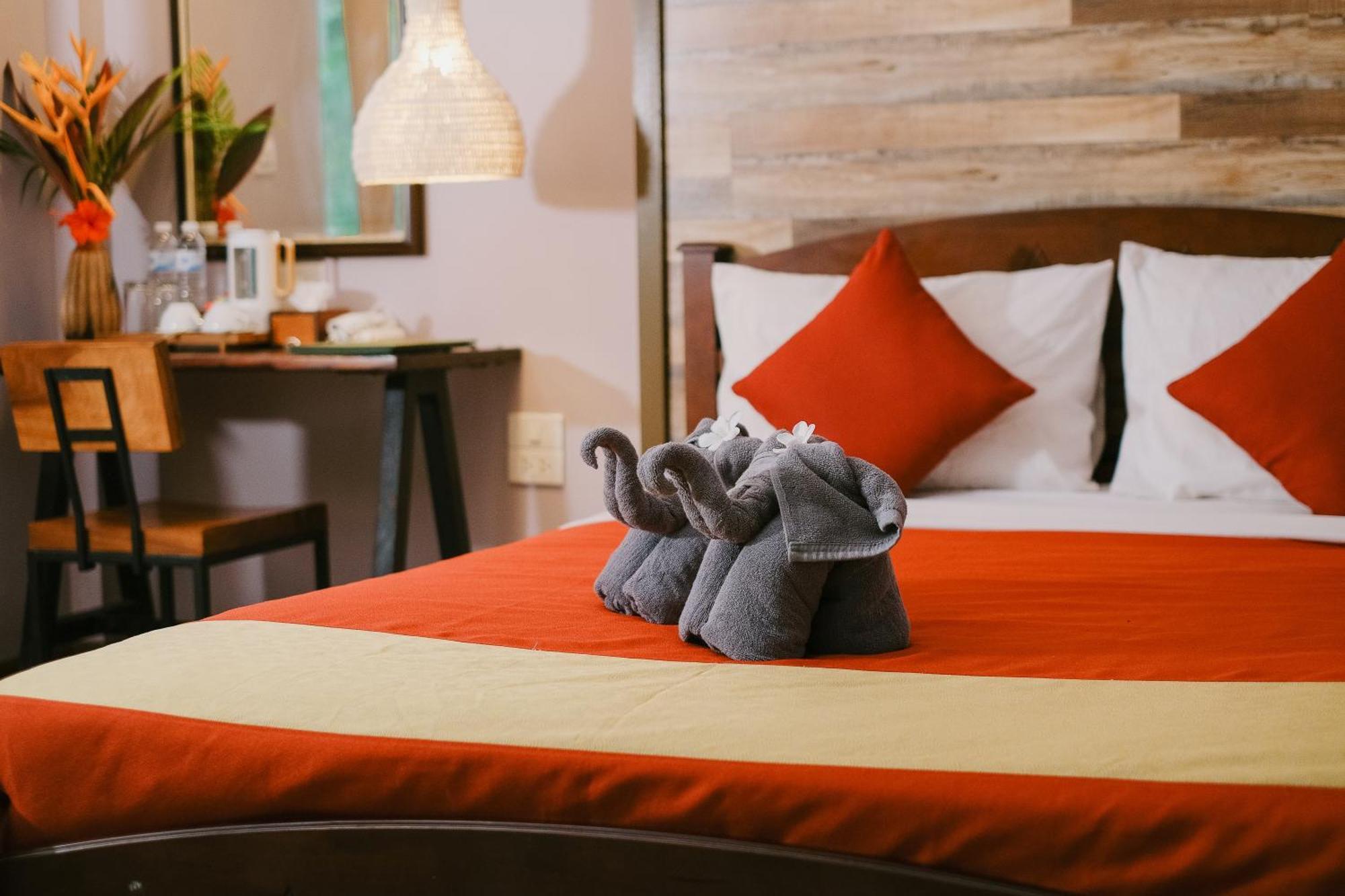 JOY Bungalow Resort&Restaurant Koh Jum Bagian luar foto