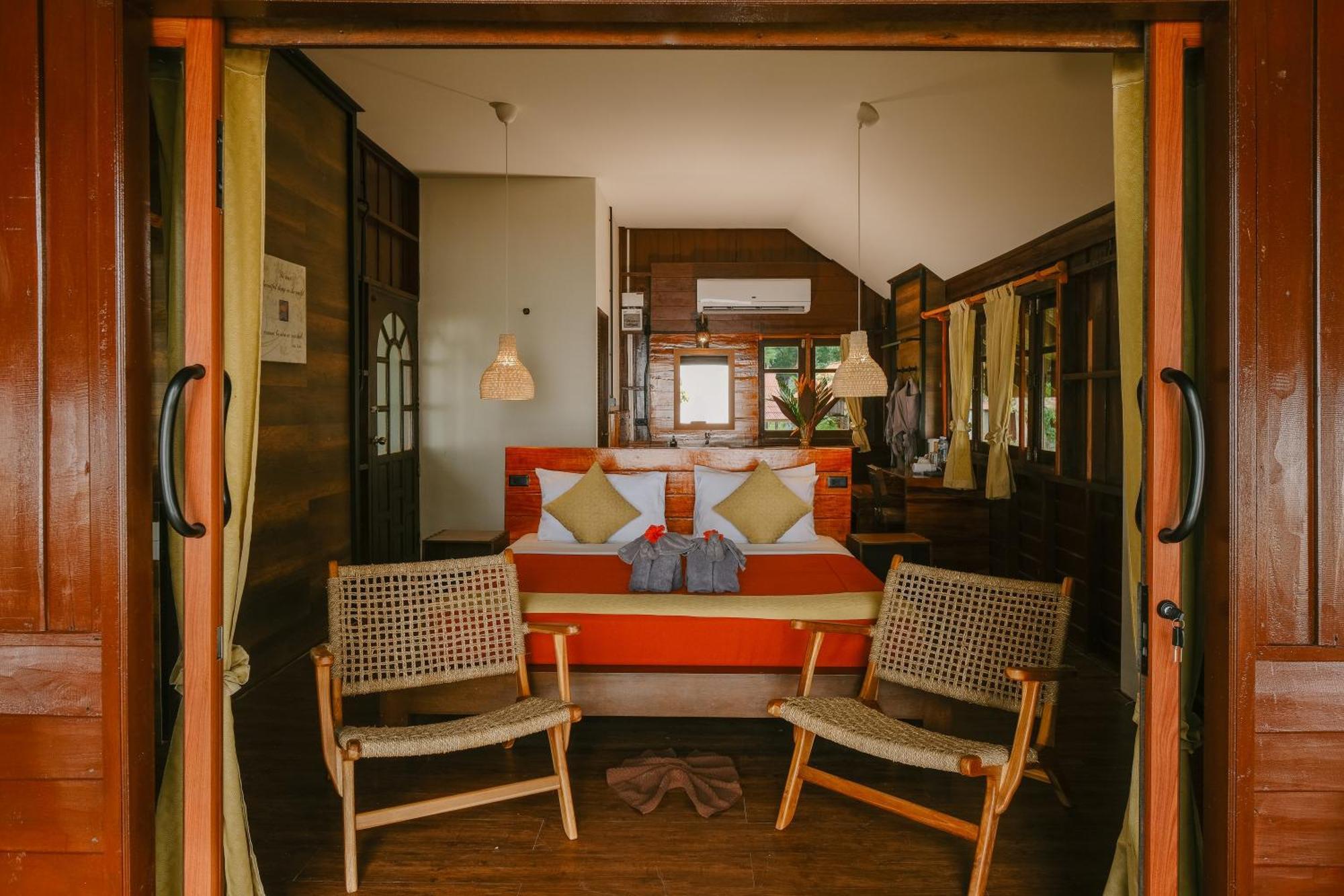 JOY Bungalow Resort&Restaurant Koh Jum Bagian luar foto