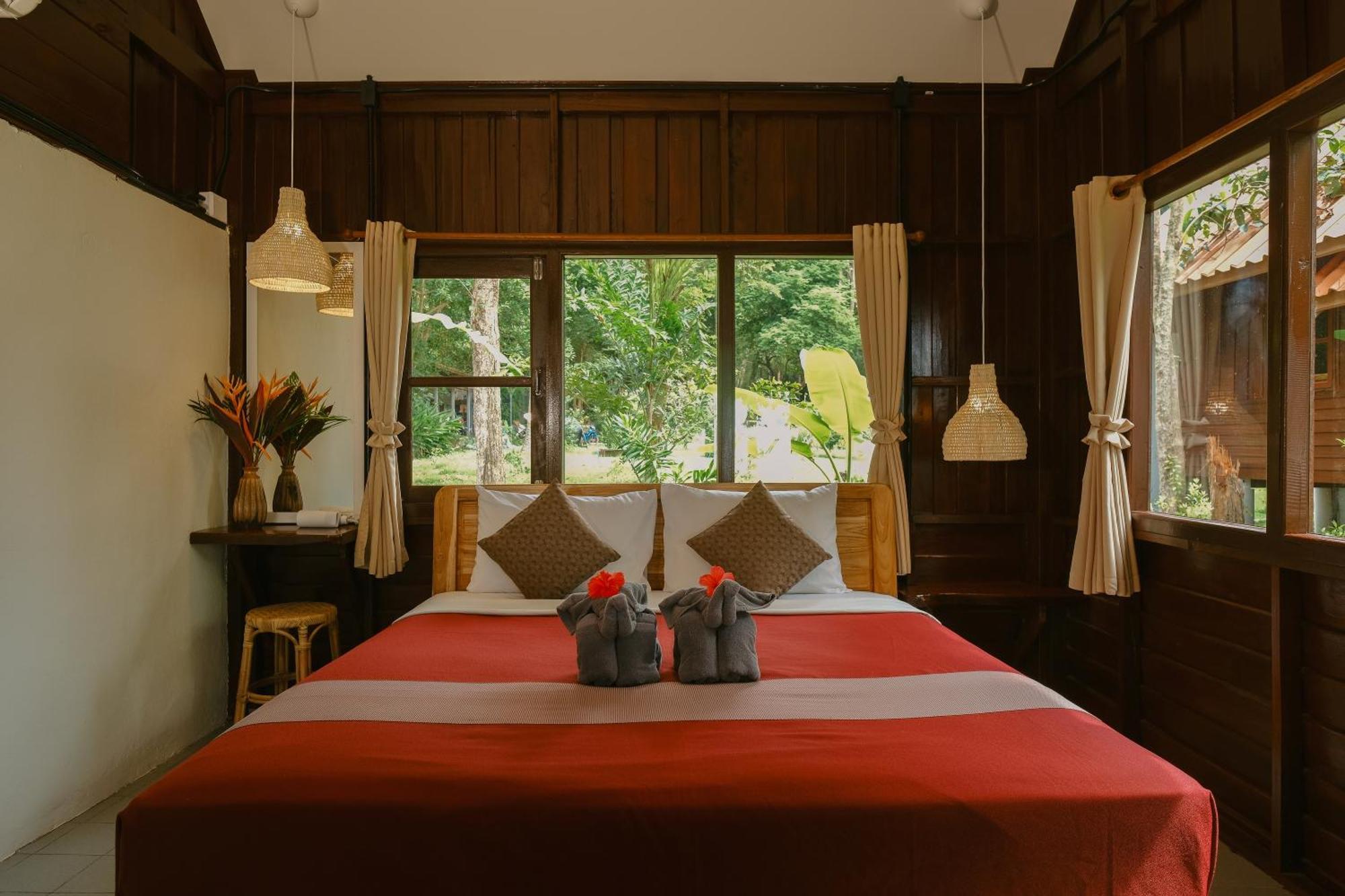 JOY Bungalow Resort&Restaurant Koh Jum Bagian luar foto