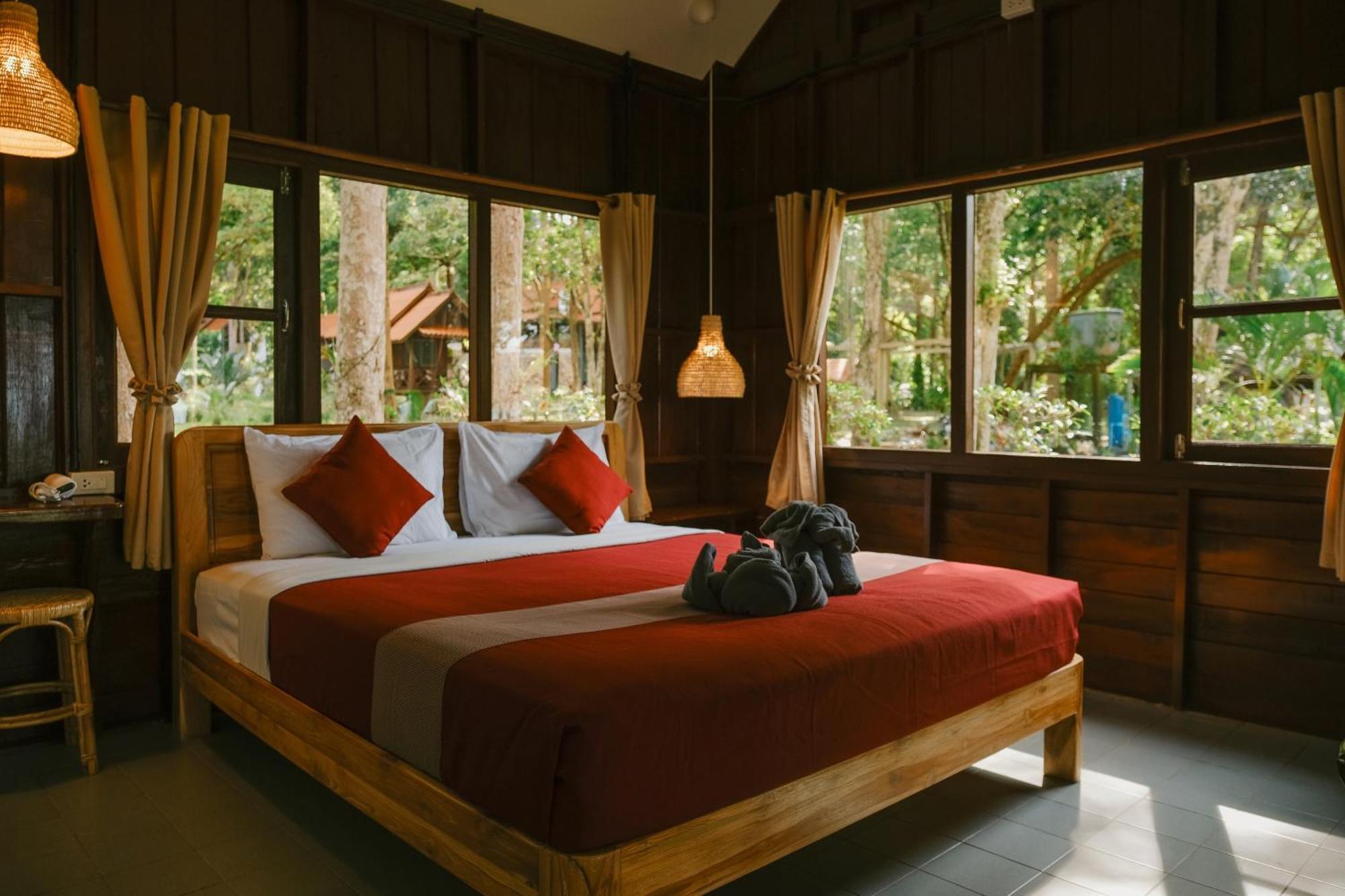 JOY Bungalow Resort&Restaurant Koh Jum Bagian luar foto