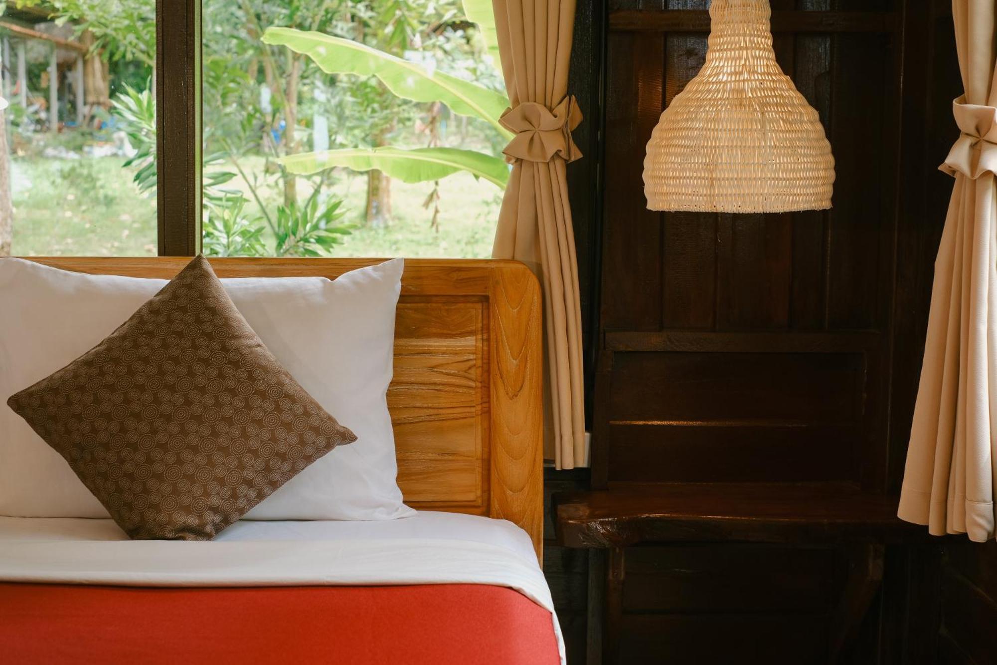 JOY Bungalow Resort&Restaurant Koh Jum Bagian luar foto